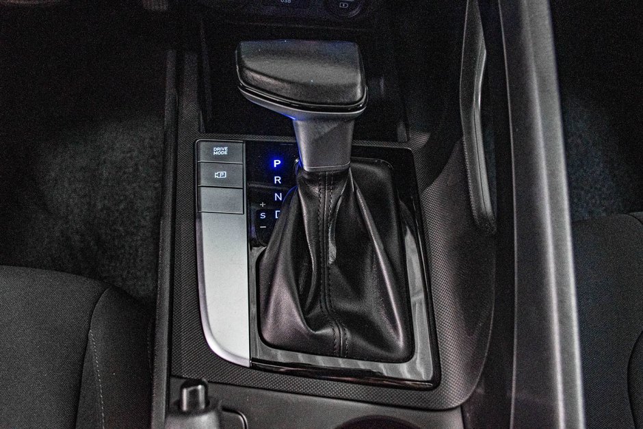 Hyundai Elantra PREFERRED SUN&TECH TOIT OUVRANT CAMERA CARPLAY MAG 2021-32