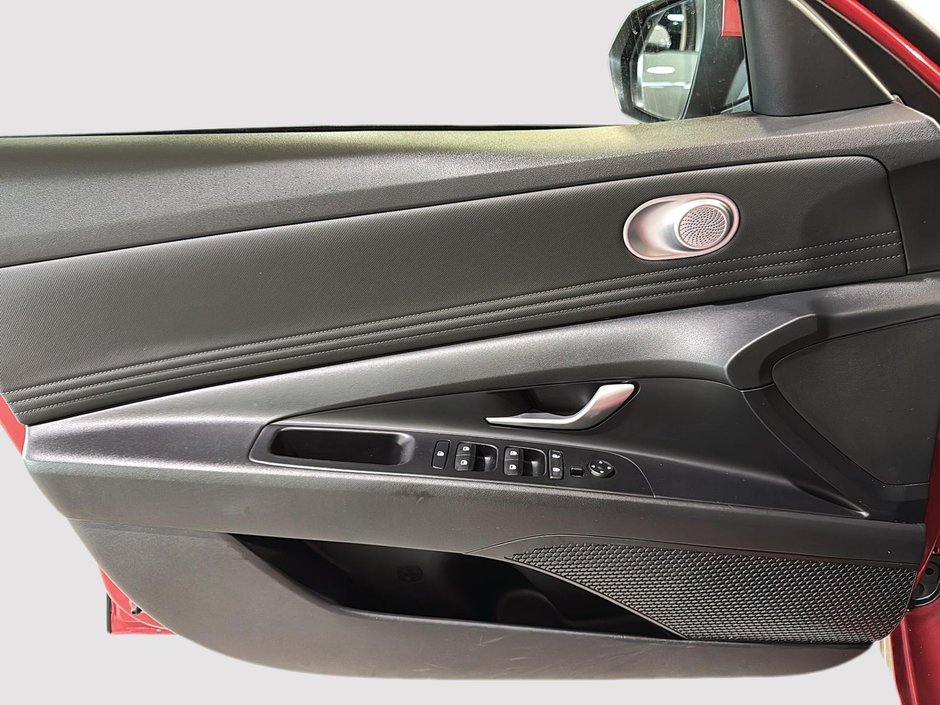 Hyundai Elantra PREFERRED SUN&TECH TOIT OUVRANT CAMERA CARPLAY MAG 2021-18