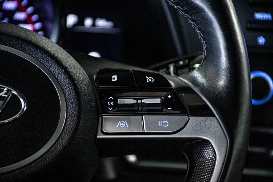 Hyundai Elantra PREFERRED SUN&TECH TOIT OUVRANT CAMERA CARPLAY MAG 2021-36