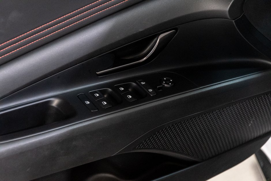 Hyundai Elantra N-LINE TOIT CUIR/TISSU CAMERA BLUELINK KEYLESS 2021-17