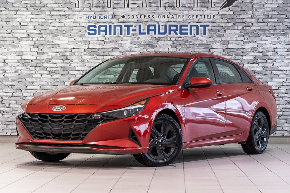 Hyundai Elantra PREFERRED TECH TOIT OUVRANT SIEGES CHAUFFANTS A/C 2021 à Montréal, Québec
