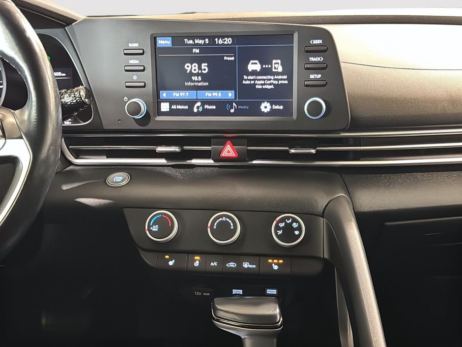 Hyundai Elantra PREFERRED VOLANT CHAUFFANT CARPLAY CAMERA 2021-20