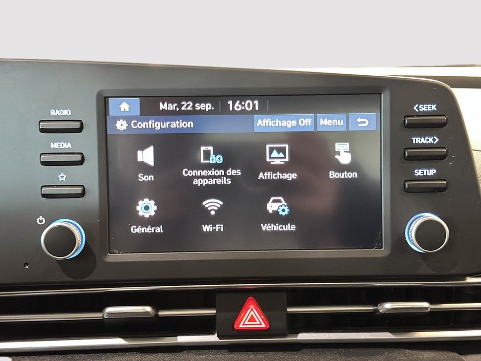 Hyundai Elantra PREFERRED CAMERA CARPLAY SIEGES CHAUFFANTS MAGS 2021-18