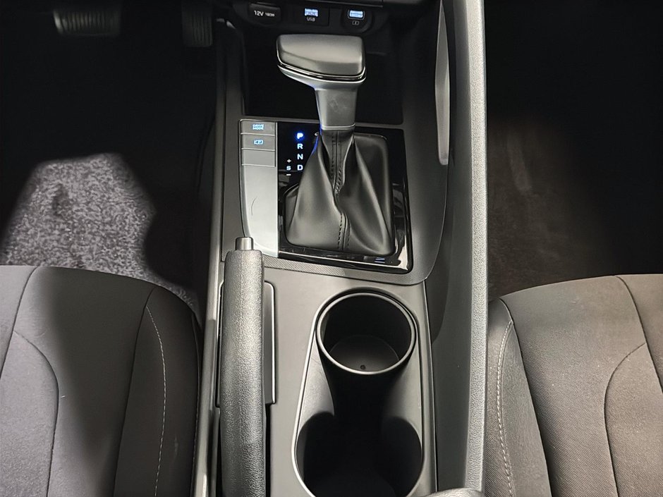 Hyundai Elantra PREFERRED CAMERA CARPLAY SIEGES CHAUFFANTS MAGS 2021-15