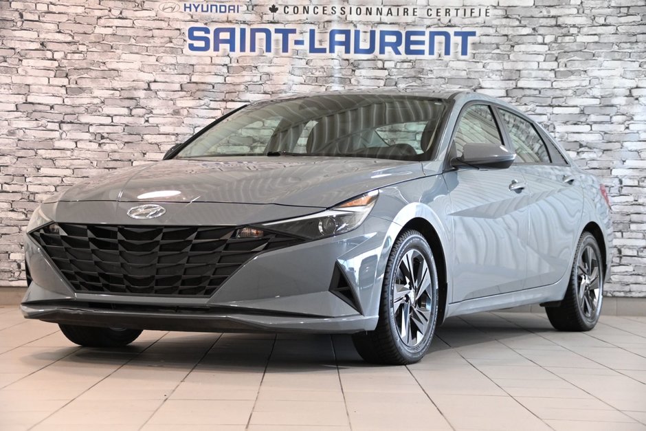 2022 Hyundai Elantra PREFERRED SUN &TECH TOIT CAMERA CARPLAY MAGS in Montréal, Quebec