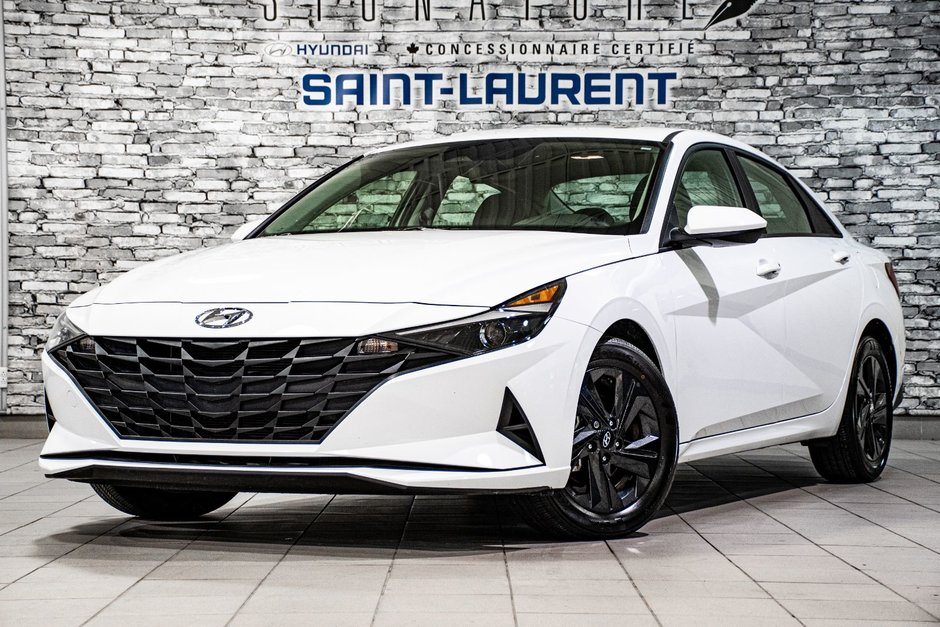 Hyundai Elantra PREFERRED CARPLAY VOLANT+SIEGES CHAUFFANTS KEYLESS 2022-0