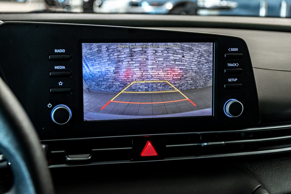 Hyundai Elantra ESSENTIAL A/C SIEGES CHAUFFANTS CAMERA MAGS 2022-26