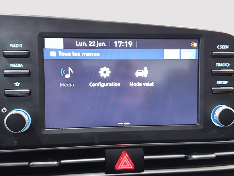 Hyundai Elantra LUXURY CUIR TOIT OUVRANT BOSE CARPLAY 2022-21