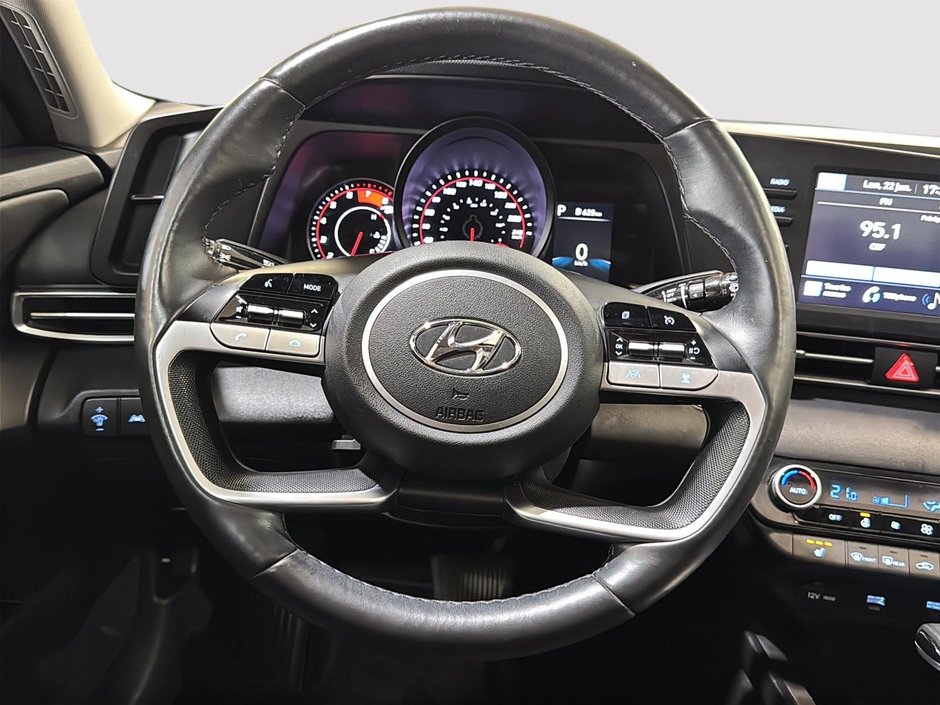 Hyundai Elantra LUXURY CUIR TOIT OUVRANT BOSE CARPLAY 2022-24