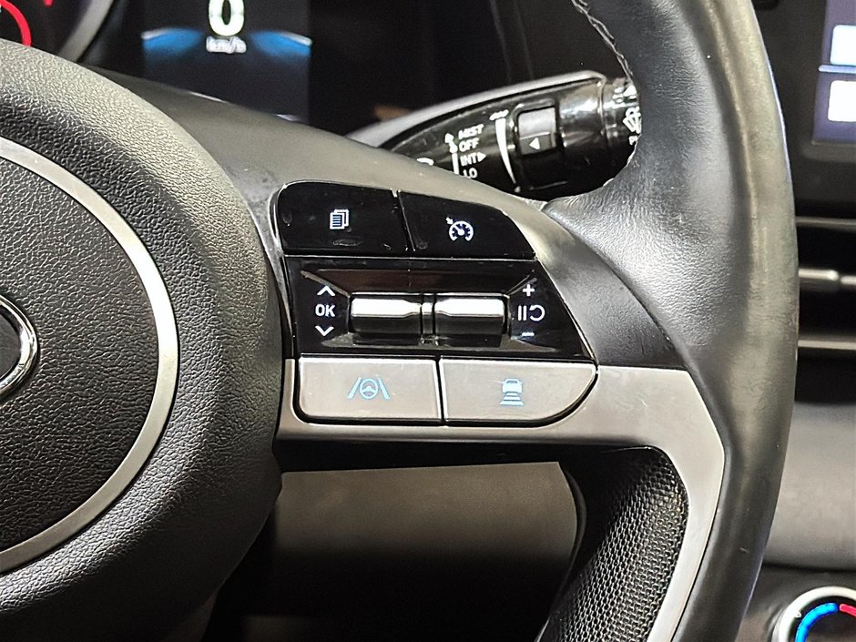 Hyundai Elantra LUXURY CUIR TOIT OUVRANT BOSE CARPLAY 2022-26