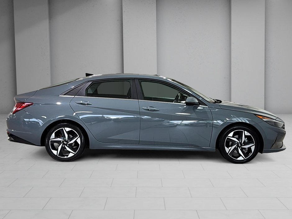 Hyundai Elantra LUXURY CUIR TOIT OUVRANT BOSE CARPLAY 2022-9