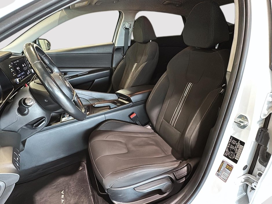 Hyundai Elantra PREFERRED CAMERA CARPLAY SIEGES CHAUFFANTS MAGS 2022-16