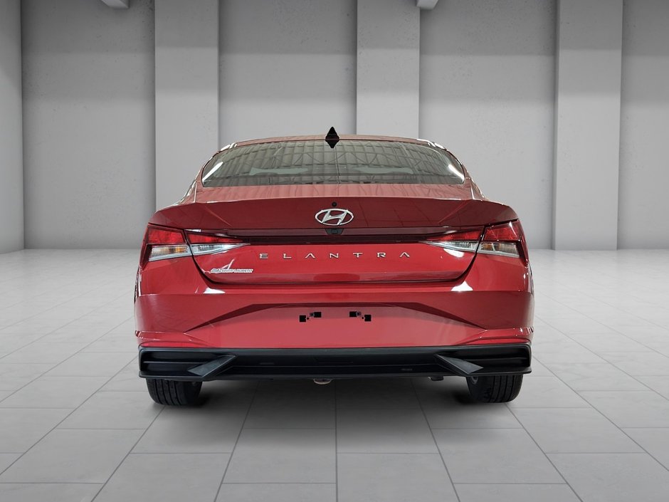 Hyundai Elantra PREFERRED BAS KM CAMERA CARPLAY SIEGES CHAUFFANTS 2022-10
