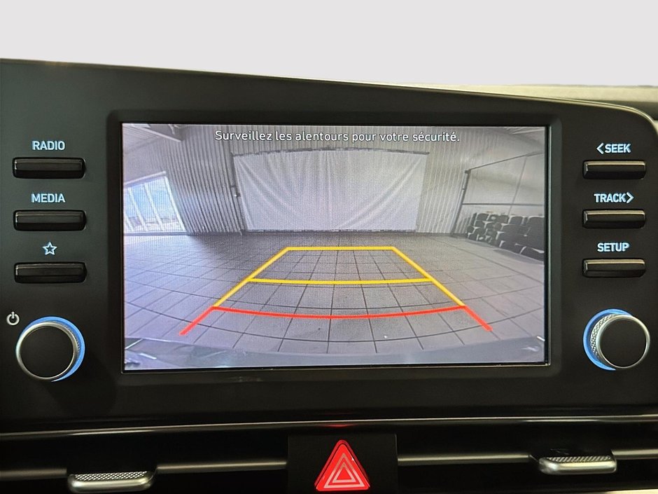 Hyundai Elantra ESSENTIAL A/C SIEGES CHAUFFANTS CAMERA MAGS 2022-27