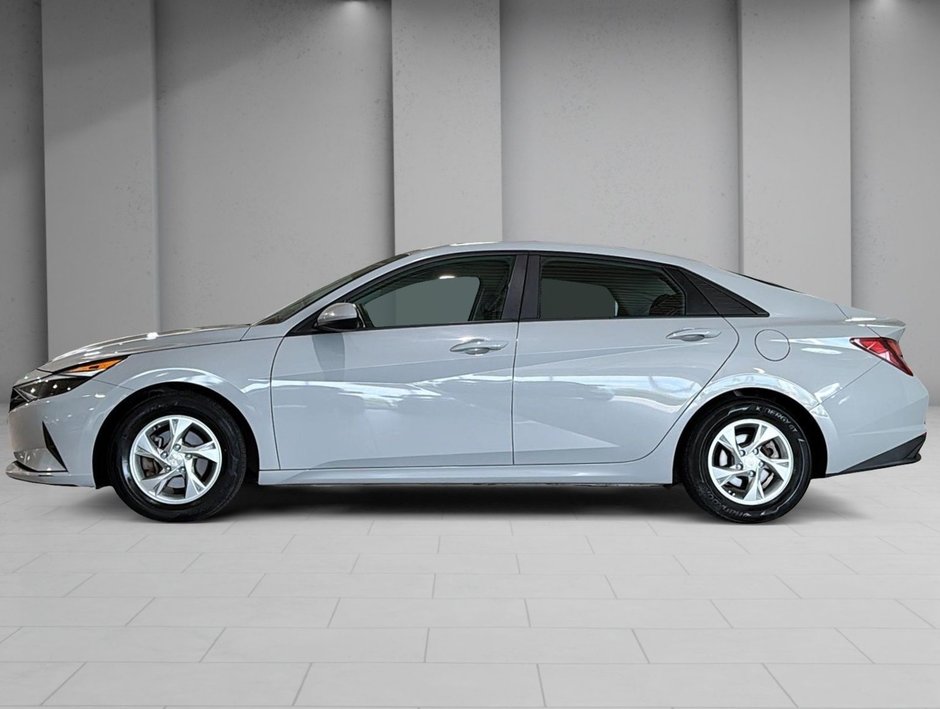 Hyundai Elantra ESSENTIAL A/C SIEGES CHAUFFANTS CAMERA MAGS 2022-7