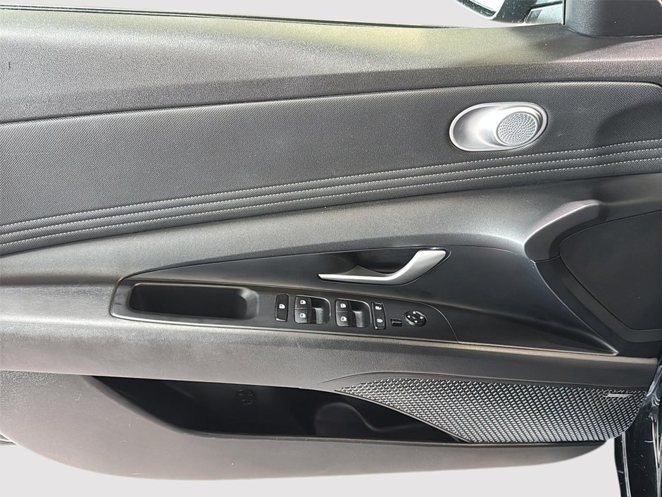 Hyundai Elantra ULTIMATE TECH TOIT GPS CUIR BOSE BLUELINK 2022-12