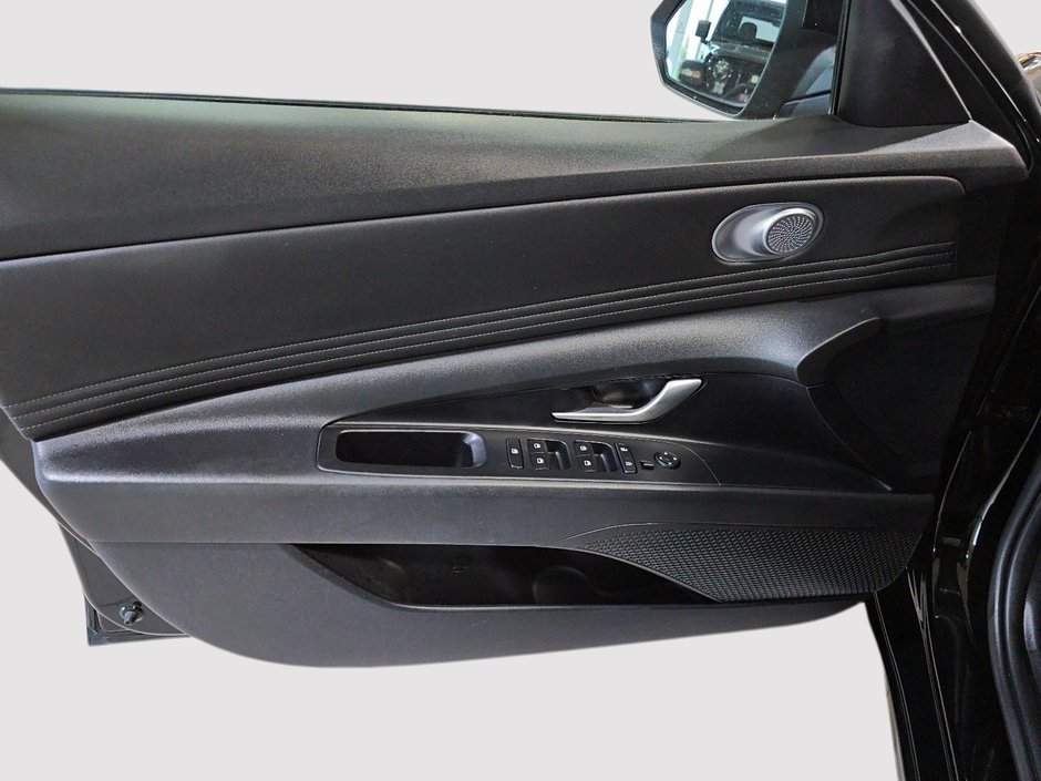 Hyundai Elantra Preferred 2022-12