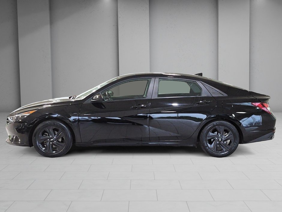 Hyundai Elantra Preferred 2022-4