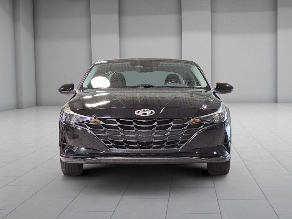 Hyundai Elantra Preferred 2022-2