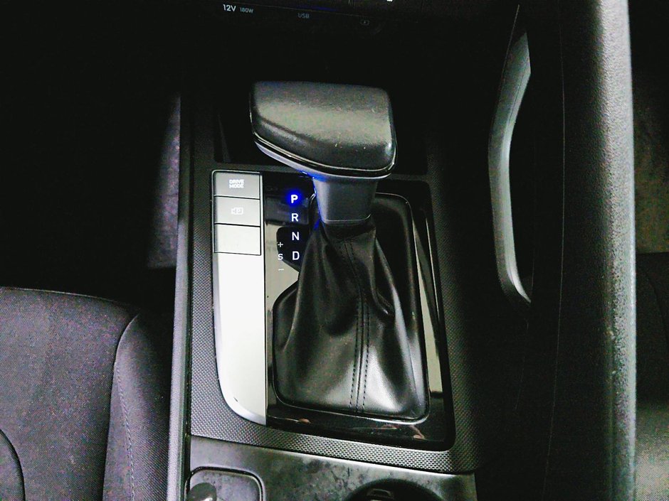 Hyundai Elantra Preferred 2022-15