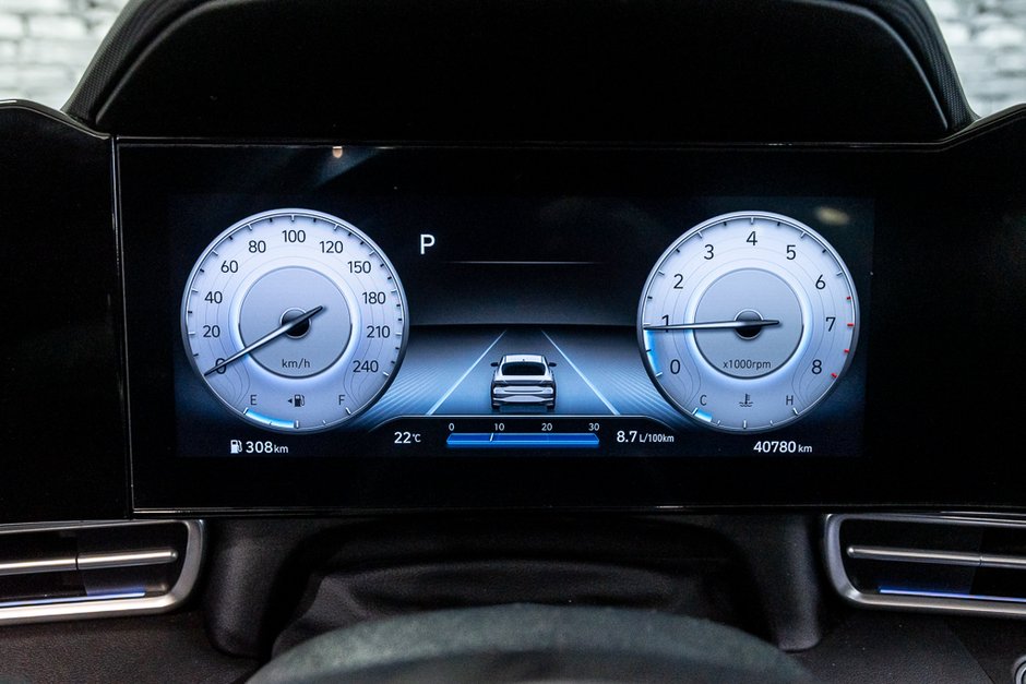 Hyundai Elantra LUXURY TOIT OUVRANT NAVIGATION SIEGES CHAUFFANTS 2023-25