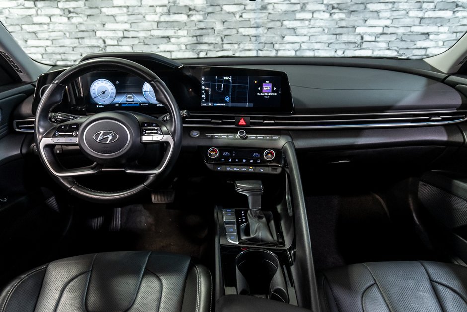 Hyundai Elantra LUXURY TOIT OUVRANT NAVIGATION SIEGES CHAUFFANTS 2023-3
