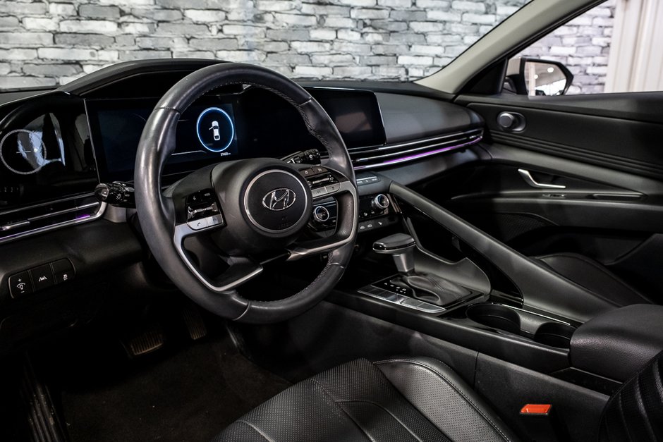 Hyundai Elantra LUXURY TOIT NAVIGATION BOSE CUIR CARPLAY MAG 17 2023-19