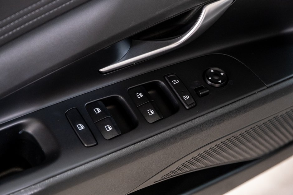 Hyundai Elantra LUXURY TOIT NAVIGATION BOSE CUIR CARPLAY MAG 17 2023-15