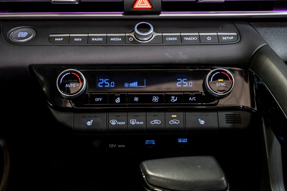 Hyundai Elantra LUXURY TOIT NAVIGATION BOSE CUIR CARPLAY MAG 17 2023-30