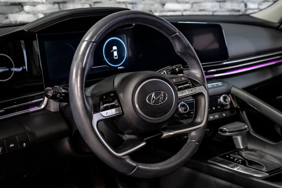 Hyundai Elantra LUXURY TOIT NAVIGATION BOSE CUIR CARPLAY MAG 17 2023-17