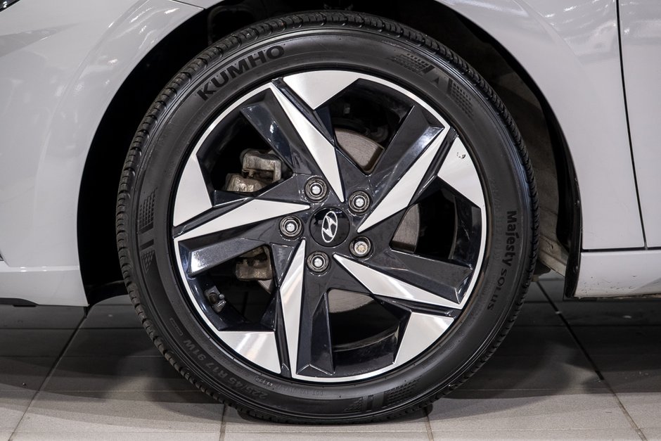 Hyundai Elantra LUXURY TOIT NAVIGATION BOSE CUIR CARPLAY MAG 17 2023-5