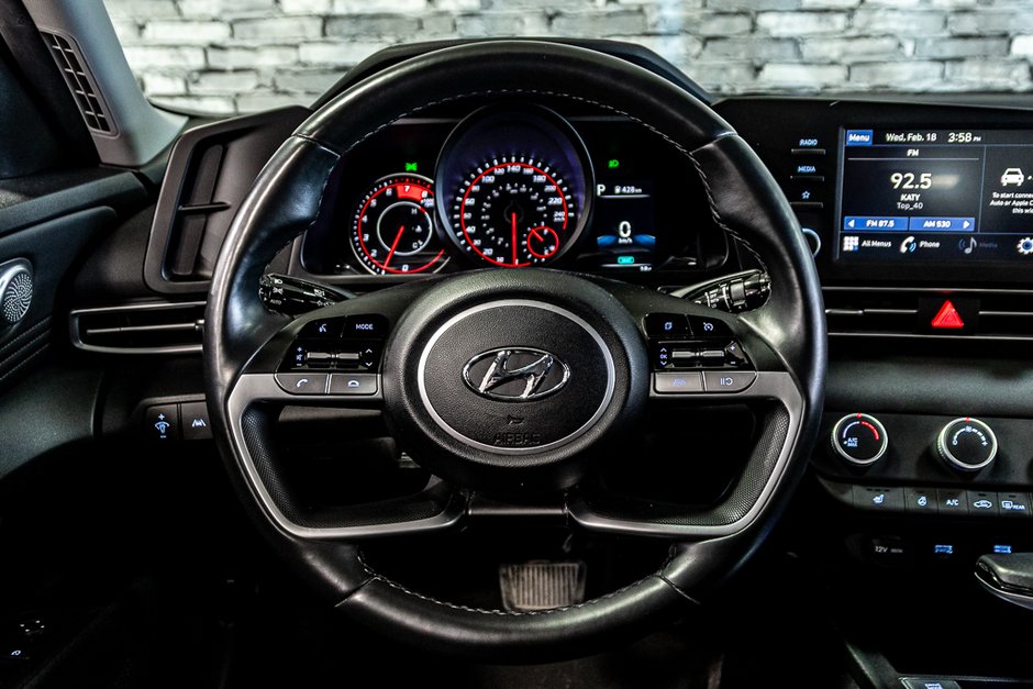 Hyundai Elantra PREFERRED CARPLAY SIEGES&VOLANT CHAUFFANTS CAMERA 2023-3