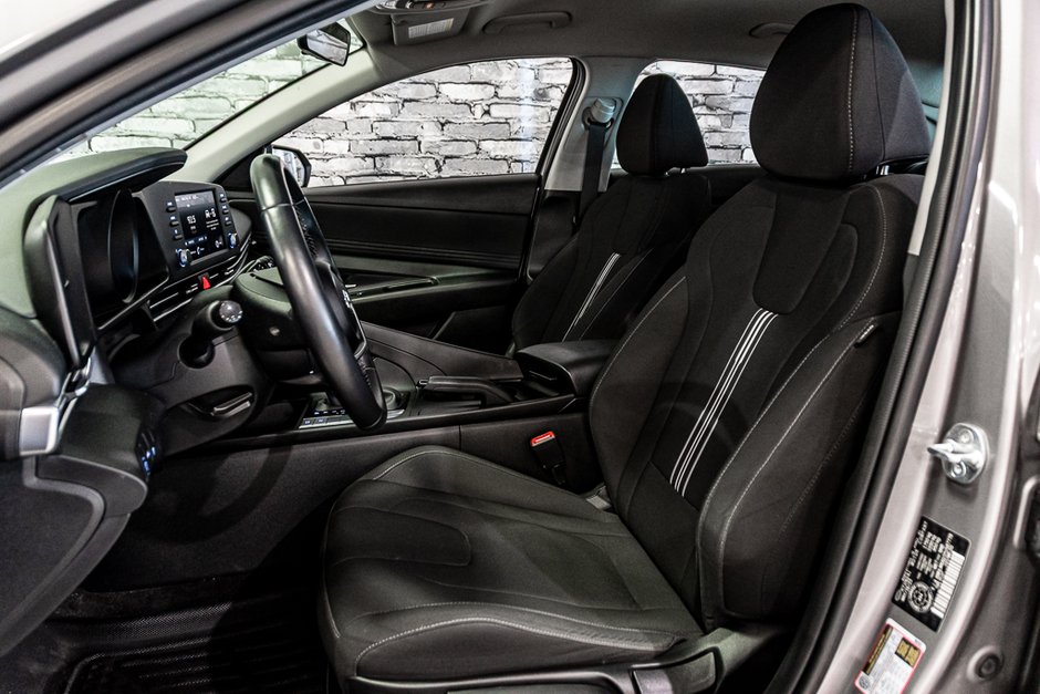 Hyundai Elantra PREFERRED CARPLAY SIEGES&VOLANT CHAUFFANTS CAMERA 2023-19