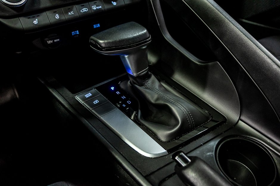 Hyundai Elantra PREFERRED CARPLAY SIEGES&VOLANT CHAUFFANTS CAMERA 2023-29