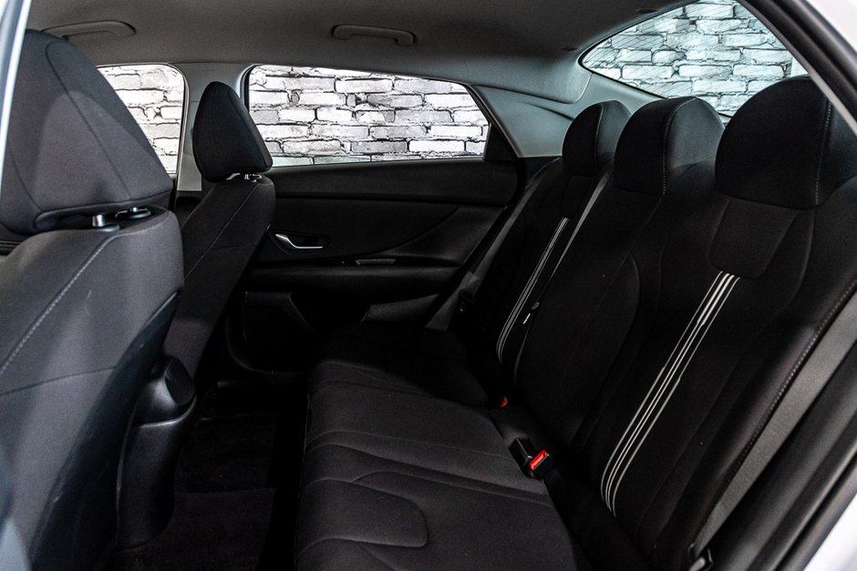 Hyundai Elantra PREFERRED CARPLAY SIEGES&VOLANT CHAUFFANTS CAMERA 2023-20