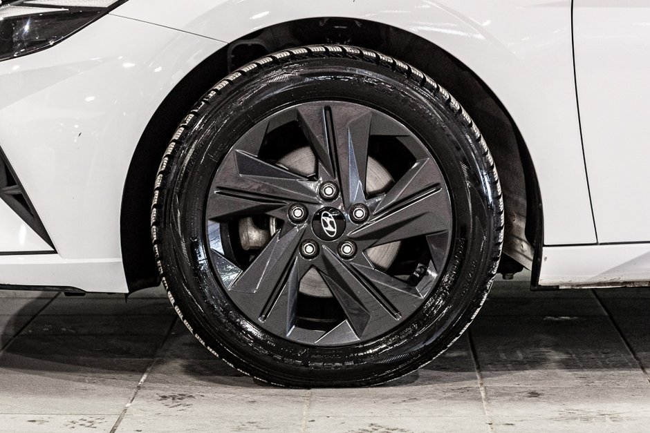 Hyundai Elantra PREFERRED CARPLAY SIEGES&VOLANT CHAUFFANTS CAMERA 2023-2