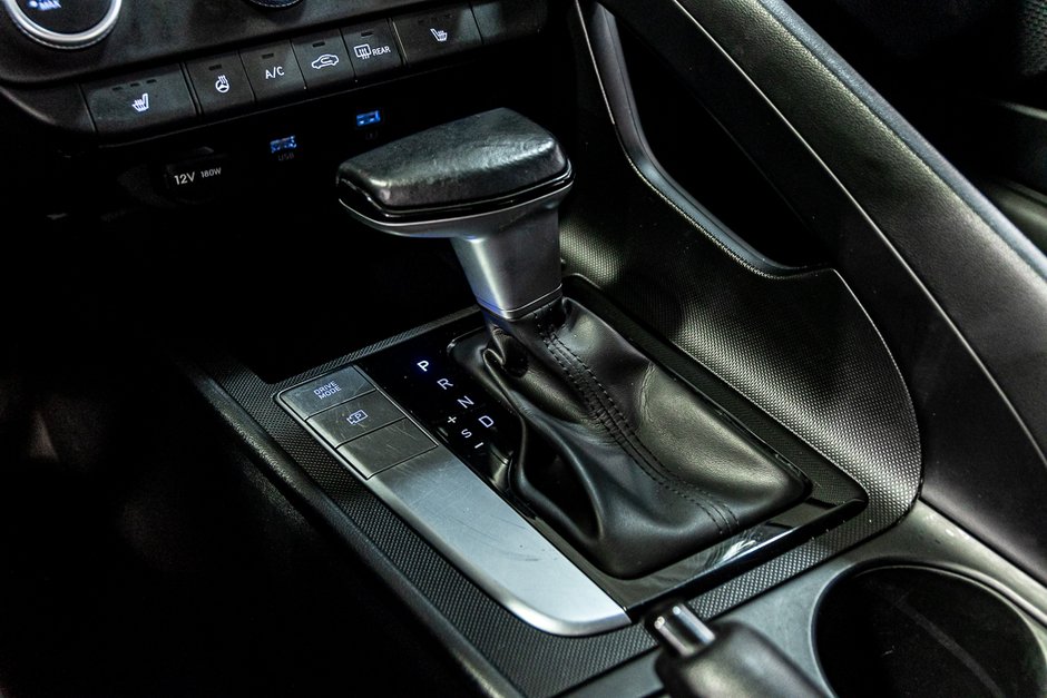 Hyundai Elantra PREFERRED CARPLAY SIEGES&VOLANT CHAUFFANTS CAMERA 2023-27