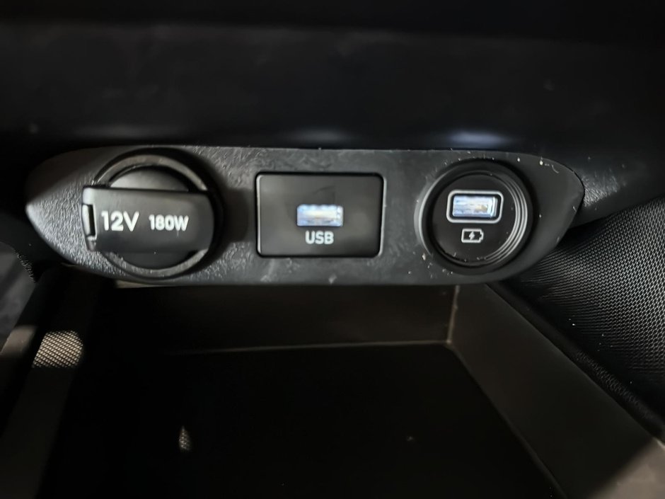 Hyundai Elantra PREFERRED CAMERA CARPLAY SIEGES CHAUFFANTS MAGS 2023-33