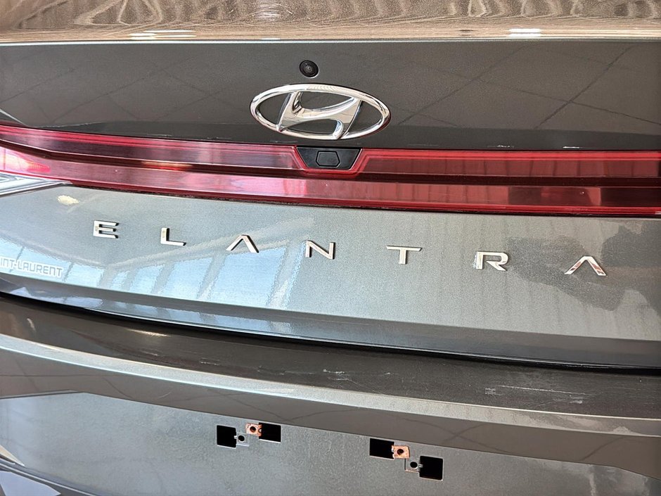 Hyundai Elantra PREFERRED CAMERA CARPLAY SIEGES CHAUFFANTS MAGS 2023-6