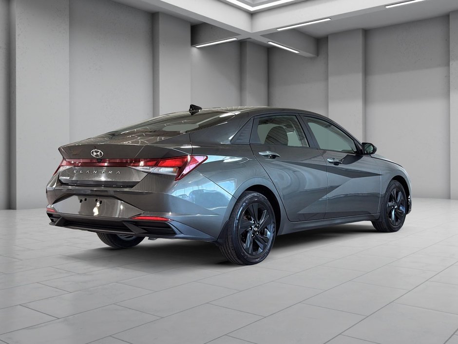 Hyundai Elantra PREFERRED CAMERA CARPLAY SIEGES CHAUFFANTS MAGS 2023-7