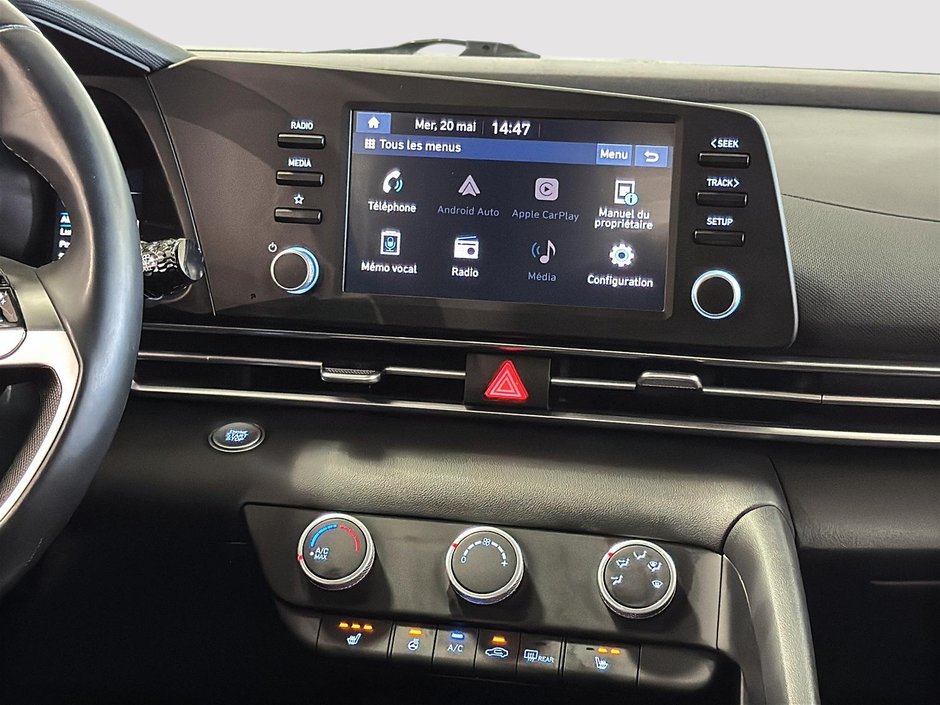 Hyundai Elantra PREFERRED CAMERA CARPLAY SIEGES CHAUFFANTS MAGS 2023-15