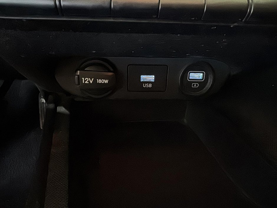 Hyundai Elantra PREFERRED TECH TOIT OUVRANT VOLANT CHAUFFANTS CAM 2023-34