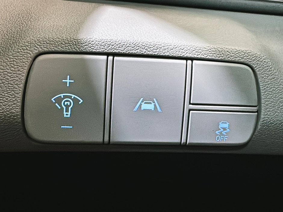 Hyundai Elantra LUXURY TOIT NAVIGATION BOSE CUIR CARPLAY MAG 17 2023-36