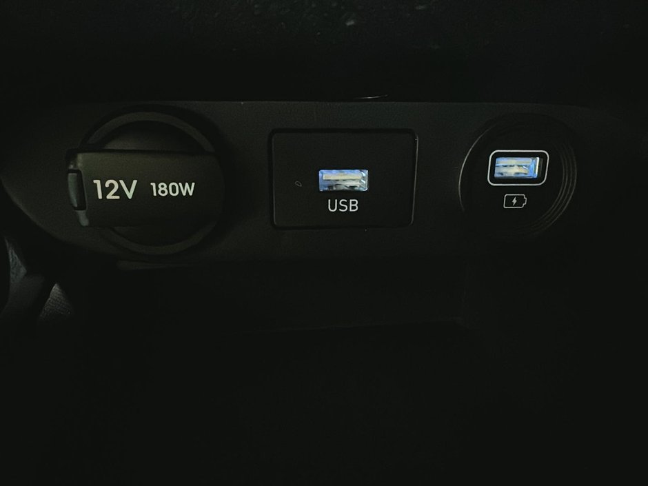 Hyundai Elantra PREFERRED TECH TOIT OUVRANT GPS CHAUFFANTS CARPLAY 2023-37
