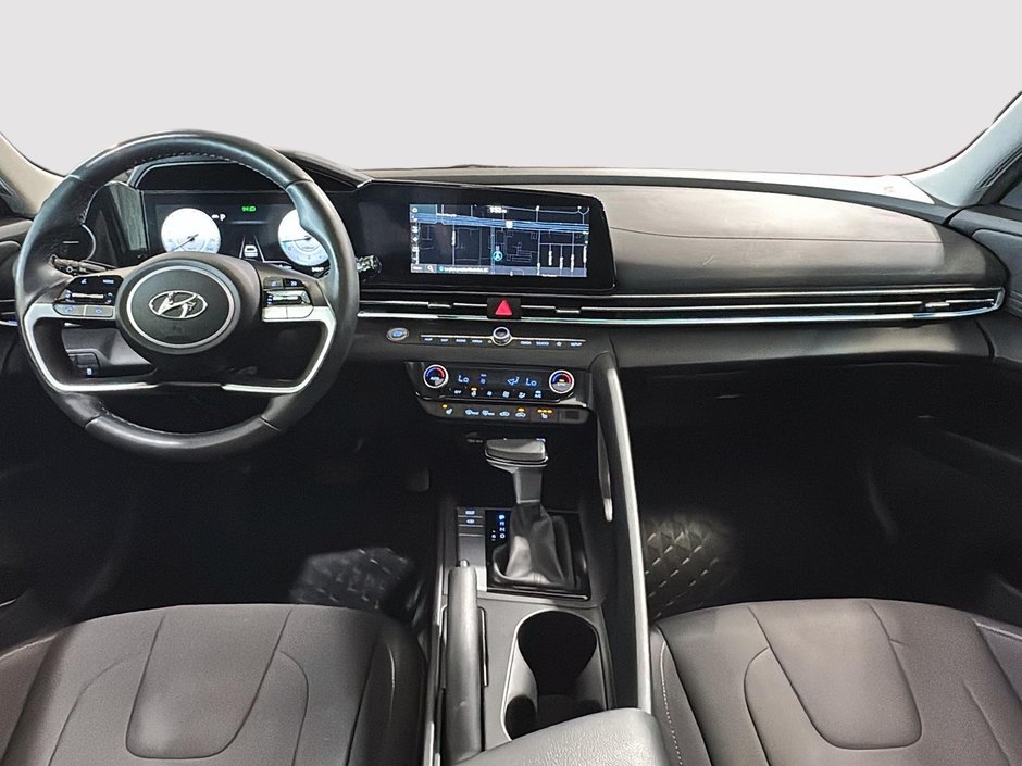 Hyundai Elantra PREFERRED TECH TOIT OUVRANT GPS CHAUFFANTS CARPLAY 2023-4