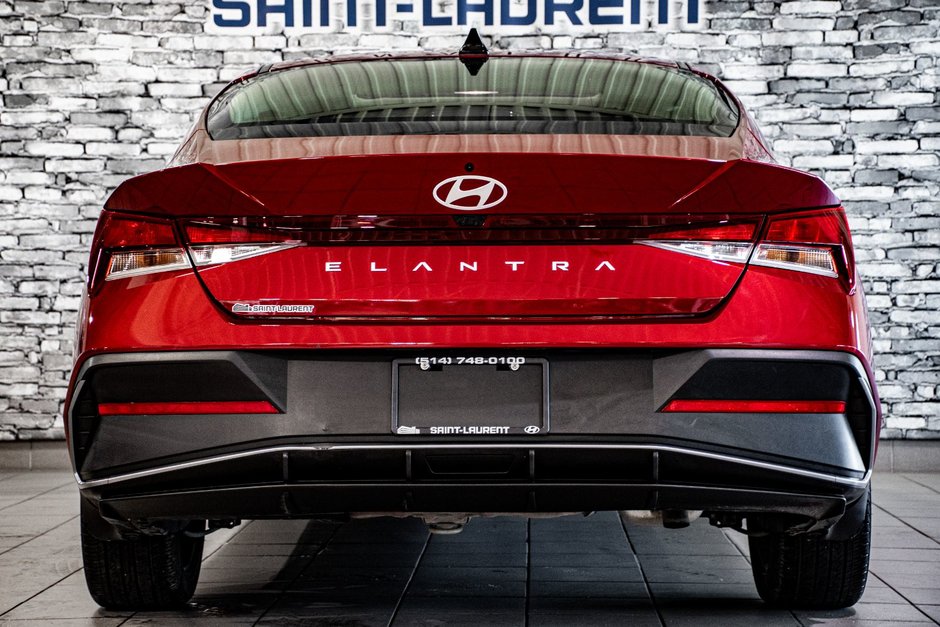 Hyundai Elantra PREFERRED TECH TOIT CAMERA CARPLAY VOLANT CHAUFFANT 2024-12