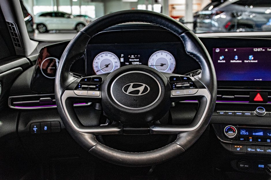 Hyundai Elantra PREFERRED TECH TOIT CAMERA CARPLAY VOLANT CHAUFFANT 2024-32