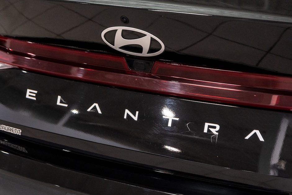 Hyundai Elantra PREFERRED TOIT OUVRANT SIEGES ET VOLANT CHAUFFANTS 2024-13