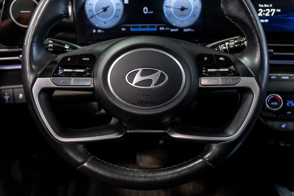 Hyundai Elantra PREFERRED TOIT OUVRANT SIEGES ET VOLANT CHAUFFANTS 2024-25