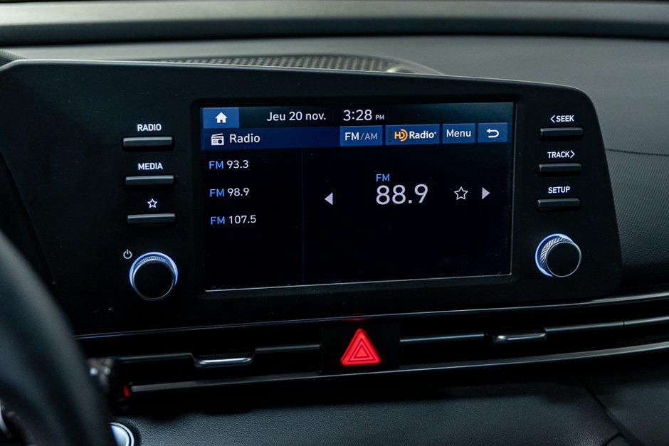 Hyundai Elantra PREFERRED VOLANT CHAUFFANT CAMERA CARPLAY 2024-25